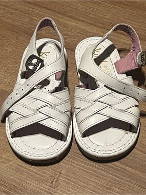 White and Pink Girls' Strappy Leather Sandals